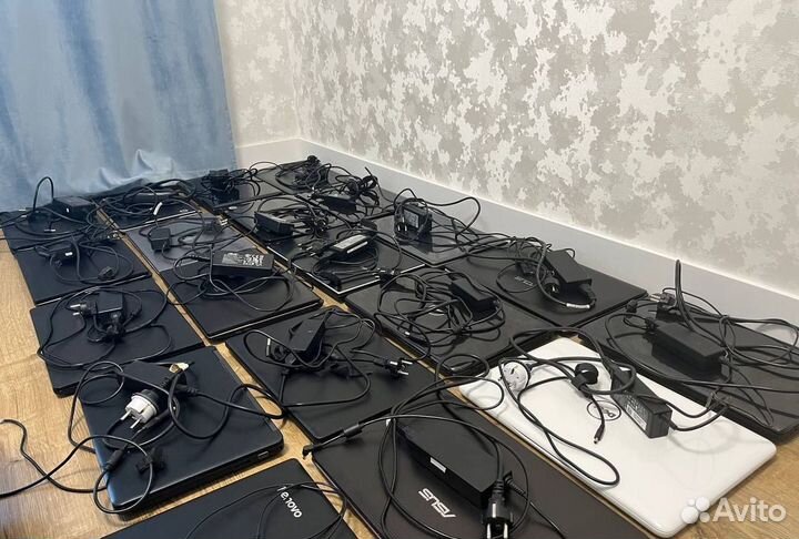 Ноутбуки продаются в связи с закрытием офиса