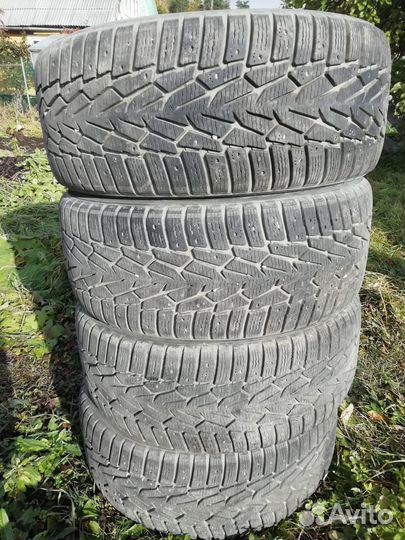 Nokian Tyres Hakkapeliitta 7 235/55 R17