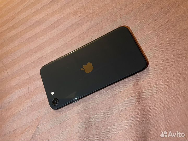iPhone SE (2020), 64 ГБ