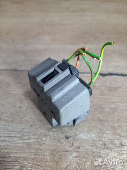 Контактная группа замка зажигания Ford Fiesta