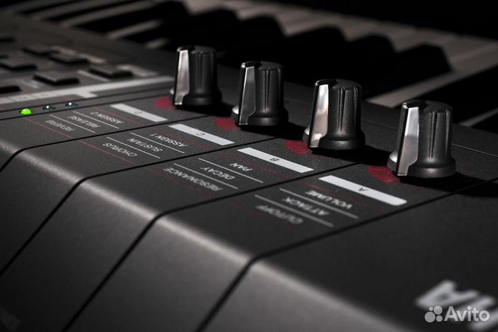 Концертный-студийный синтезатор yamaha MX61 BK