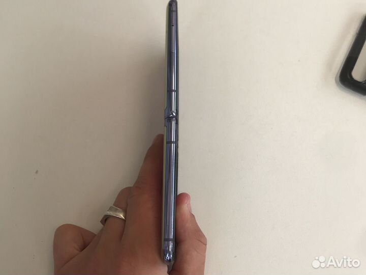 Samsung Galaxy Z Flip, 8/256 ГБ