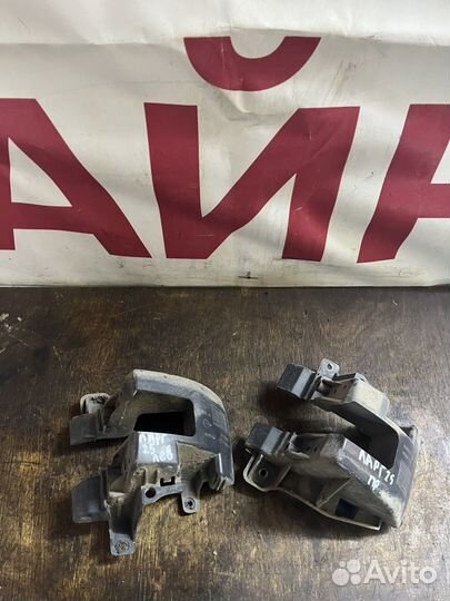 Лада ларгус накладки петлей багажника