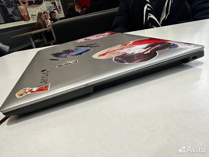 Ноутбук Lenovo