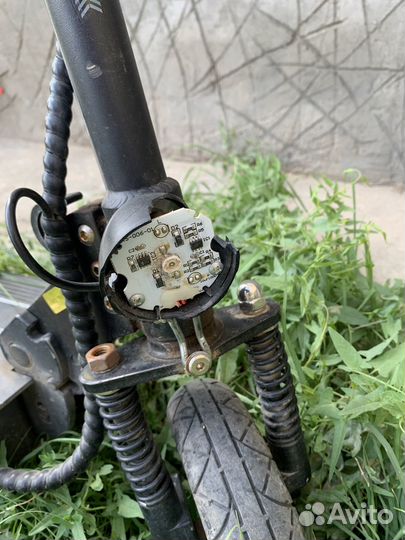 Электросамокат Kugoo m2