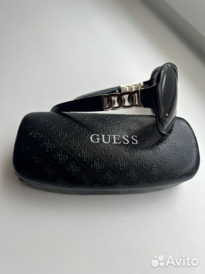 Солнцезащитные очки женские guess