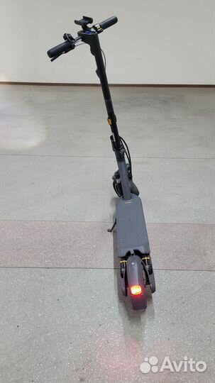 Электросамокат Ninebot Max G30p с подвеской