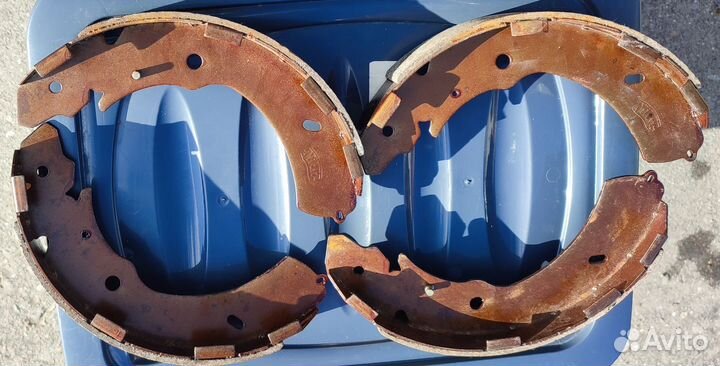 Тормозные колодки задние mitsubishi L200