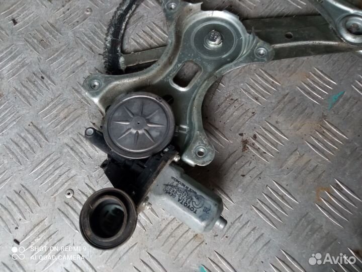 Стеклоподъёмник передний левый Toyota Hilux 7