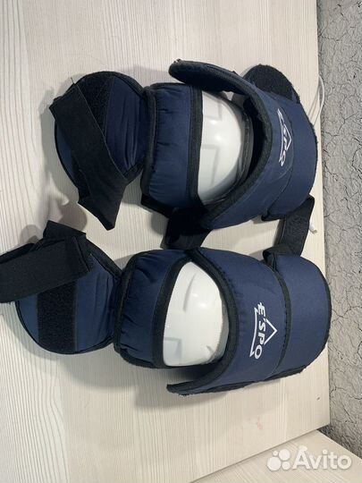 Хоккейная форма(вратарь,полевой)