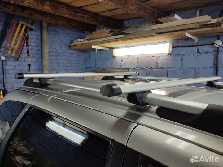 Багажник поперечины на рейлинги