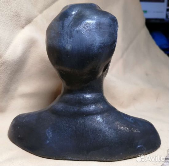 Бюст Есенина