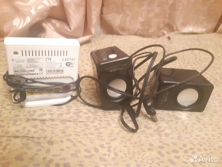 Роутер, колонки