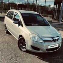 Opel Zafira 1.8 AMT, 2008, 242 000 км, с пробегом, цена 700 000 руб.