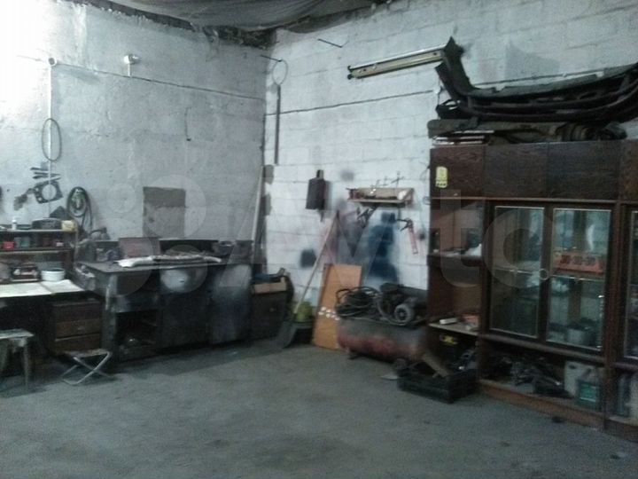 Гараж, > 30 м²