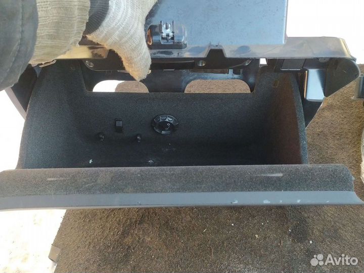 Бардачок volkswagen passat b7