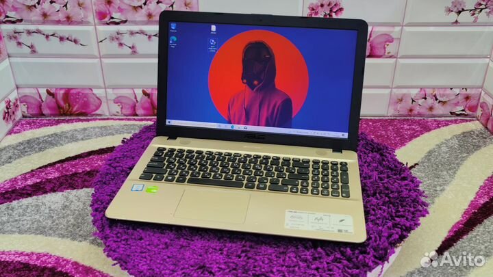 Ноутбук asus/ SSD/ i3/ nvidia GeForce 920MX