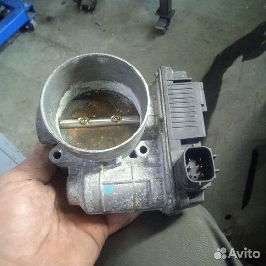 Дроссельная заслонка Infiniti FX35