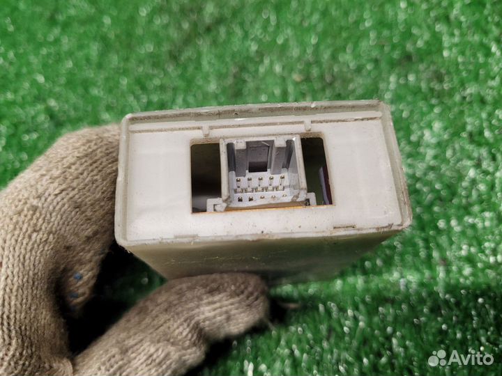 Блок управления замком Nissan Murano