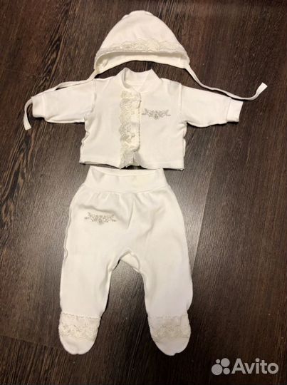 Комплект на выписку для девочки