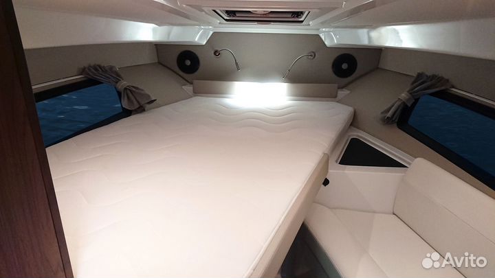 Моторная яхта Grandezza 28 DC