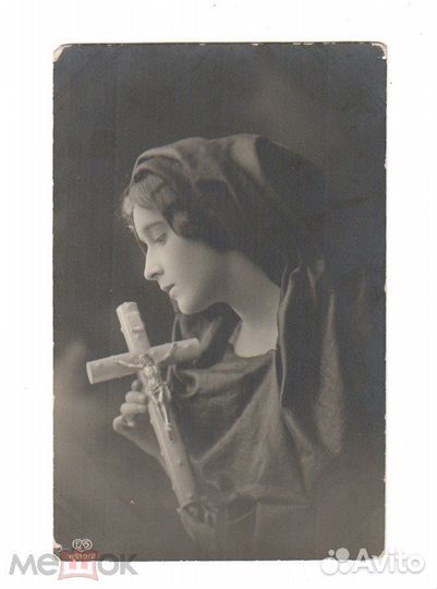 Открытка Девушка с Крестом до 1917 года чистая