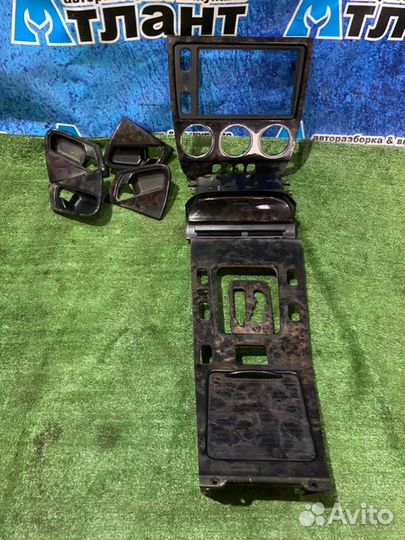 Накладка в салоне Mercedes-Benz Ml W163 M112.970