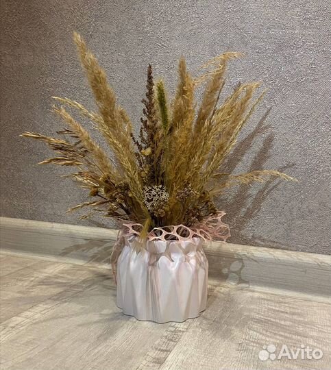 Сухоцветы в кашпо