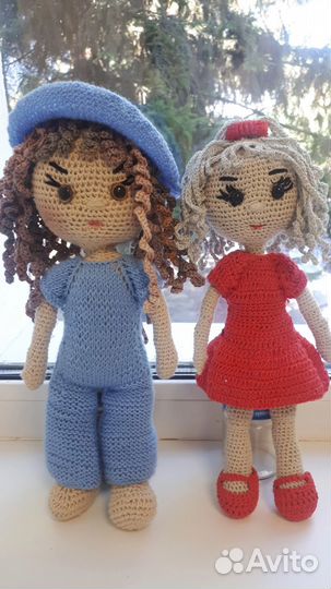 Вязаная кукла ручной работы