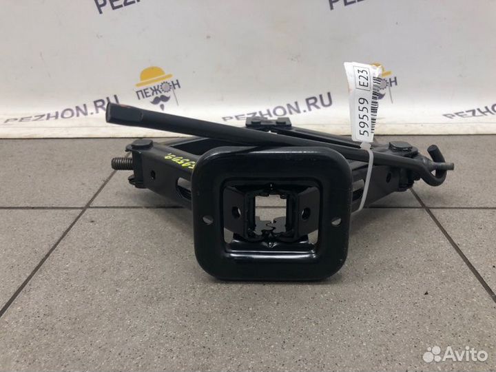 Домкрат Hyundai I30 хэтчбек 5 дв. 1.4 2009