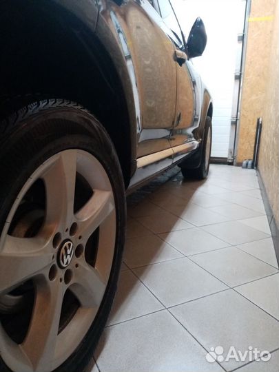 Молдинги дверей нижние VW touareg 7L R-line