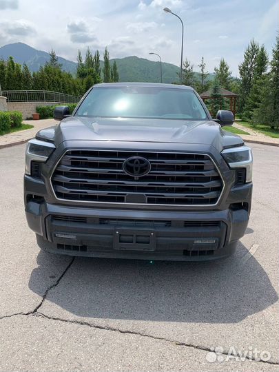 Toyota Sequoia 3.5 AT, 2022, 1 км