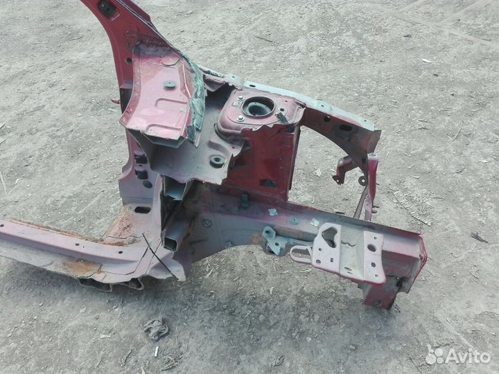 Левый лонжерон / левая четверть Renault Megane2