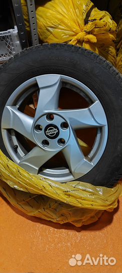 Goodyear UltraGrip 225/60 R16 и 225/60 R16 102H