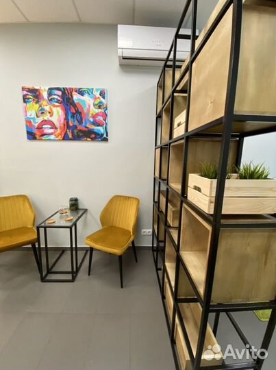 Аренда места бровиста/визажиста