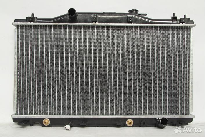 Радиатор охлаждения Honda Accord IX 2,0-2,4