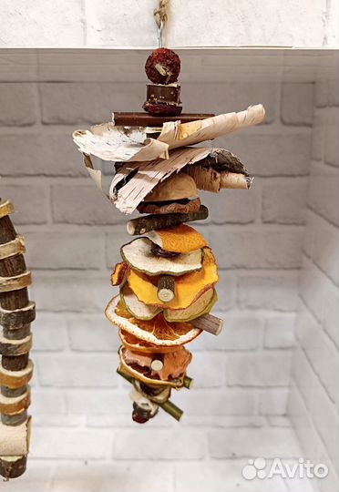 Игрушки-погрызушки для попугаев