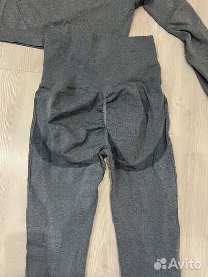 Спортивный костюм женский