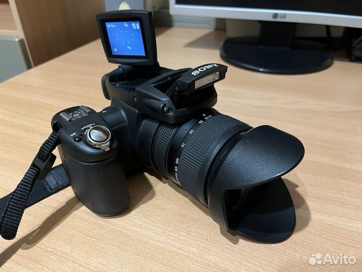Sony Cyber-shot DSC-R1