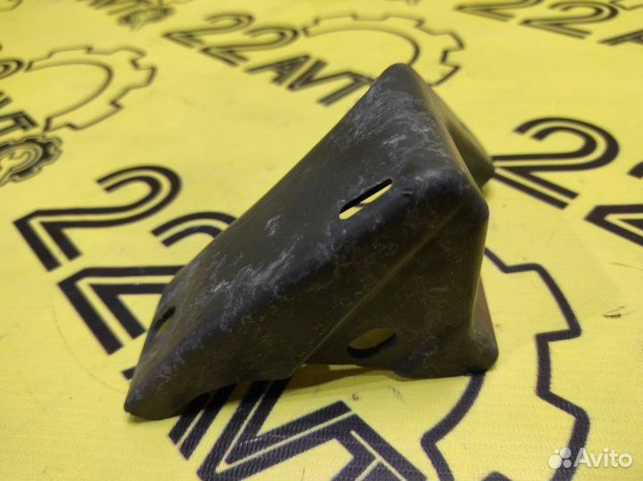 Брызговик задний правый Subaru Forester SG5 EJ205