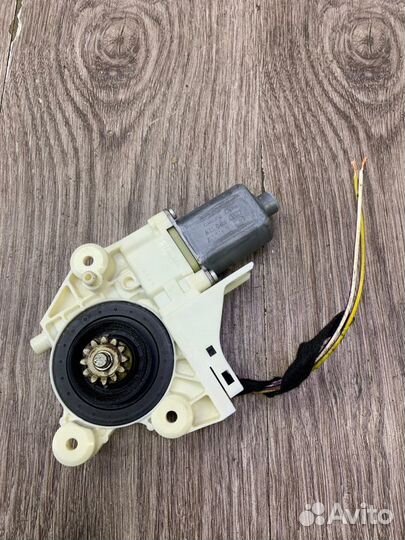 Мотор стеклоподъемника передний левый Ford Focus 2