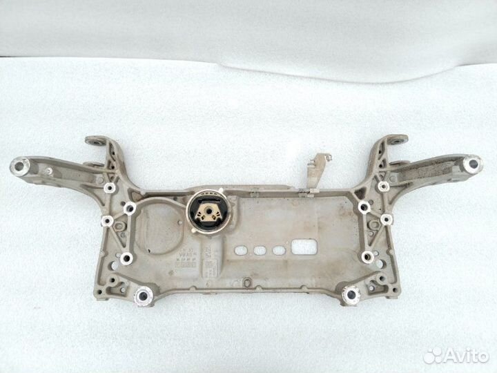 Подрамник передний Volkswagen Passat B7 cdab 2011