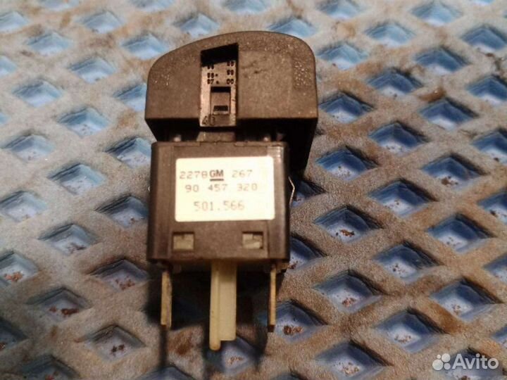 Кнопка внутренней циркуляции Opel Vectra B 1997