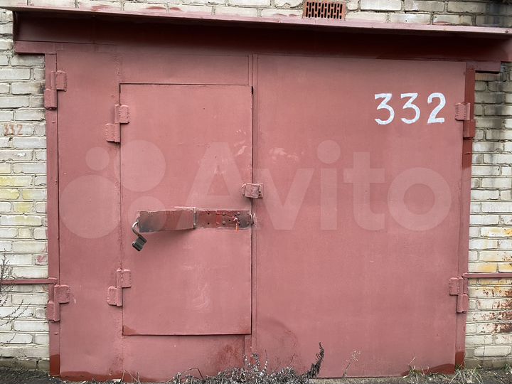 Гараж, > 30 м²