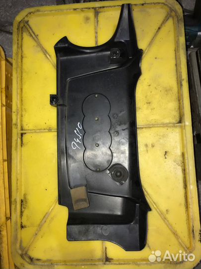 Крышка двигателя Audi A6 C6 BDW 2006