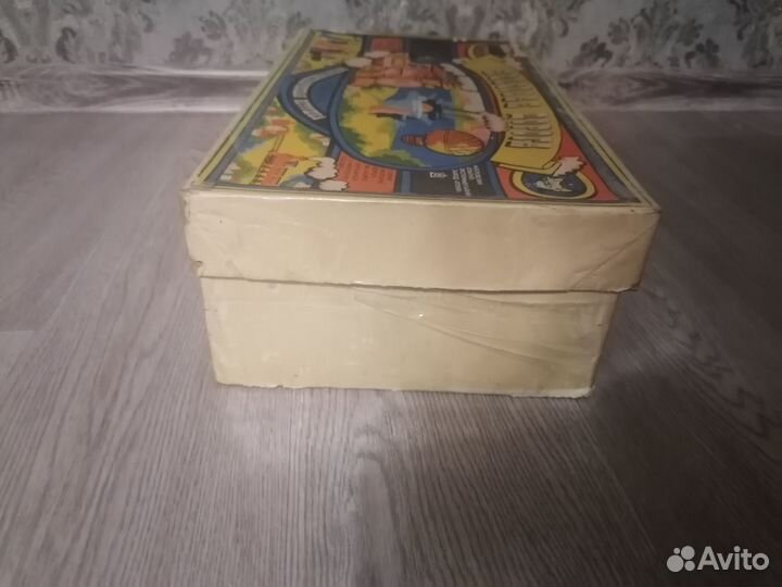 Коробка от электронной игрушки Железная дорога