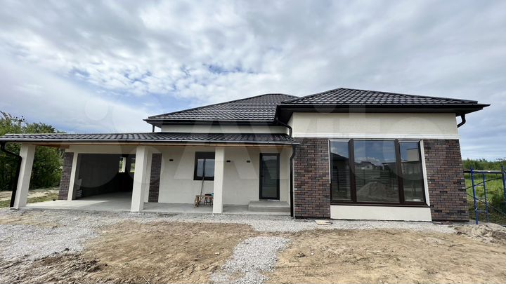 Дом 183 м² на участке 12 сот.