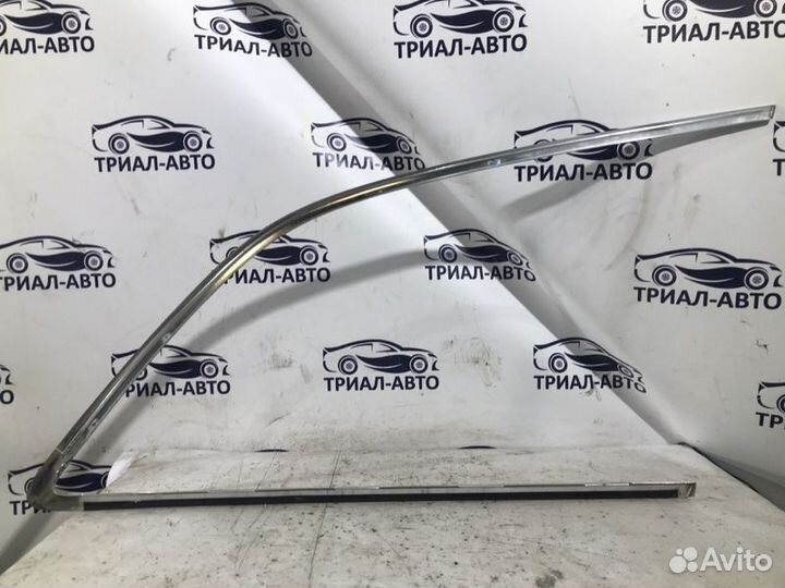 Молдинг стекла левый Audi Q7