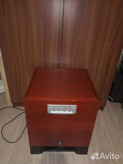 Сабвуфер yamaha YST-SW515