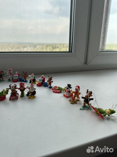 Новогодняя коллекция киндер сюрприз